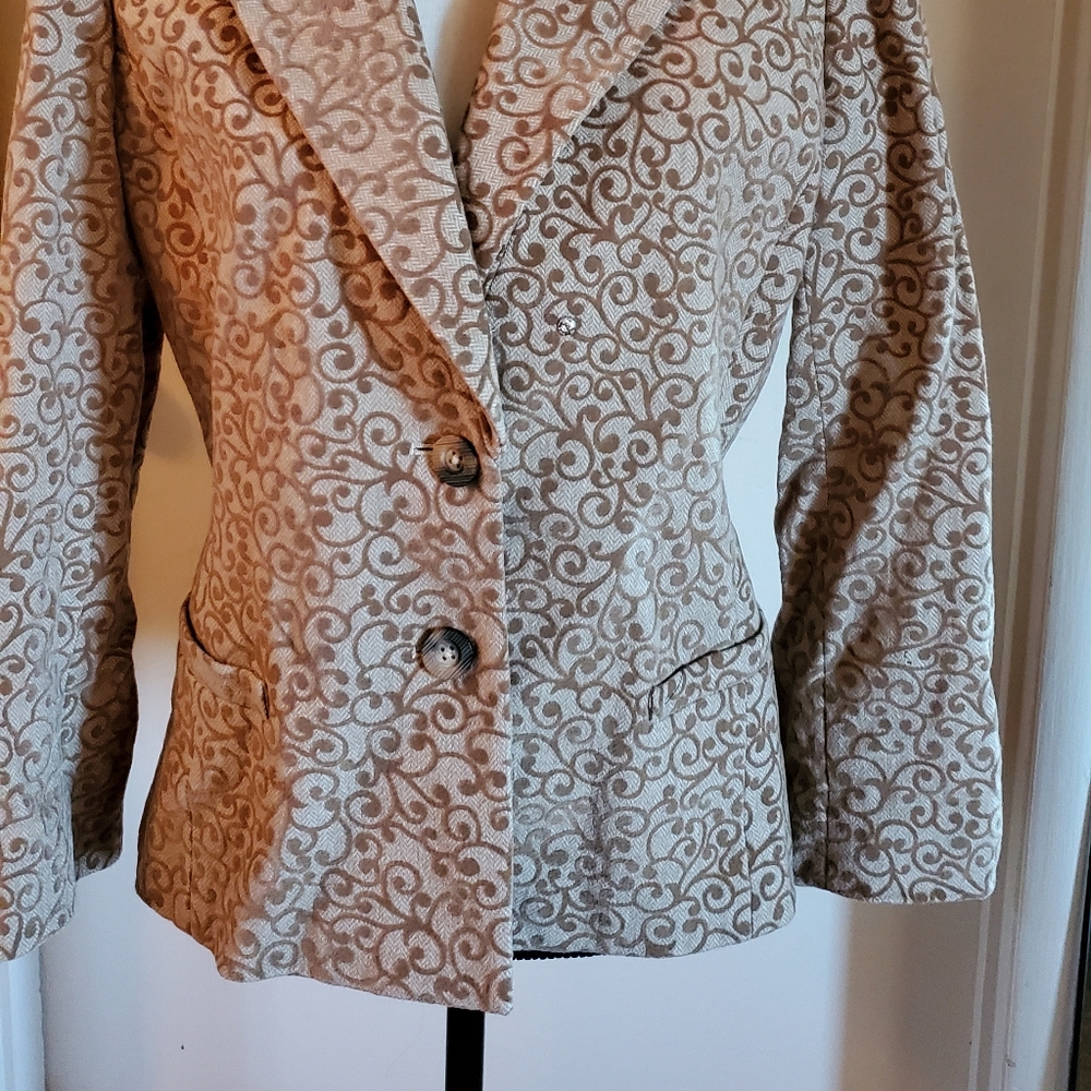 Jacket - Picture 4 of 4